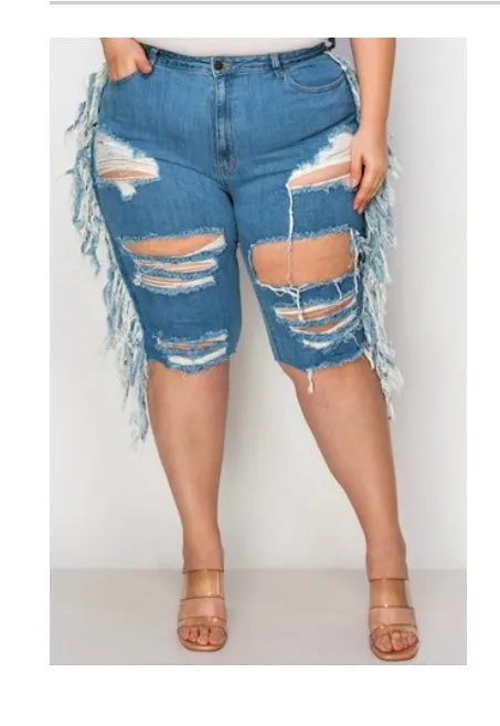 On Me Fringe Shorts(1x-3x)