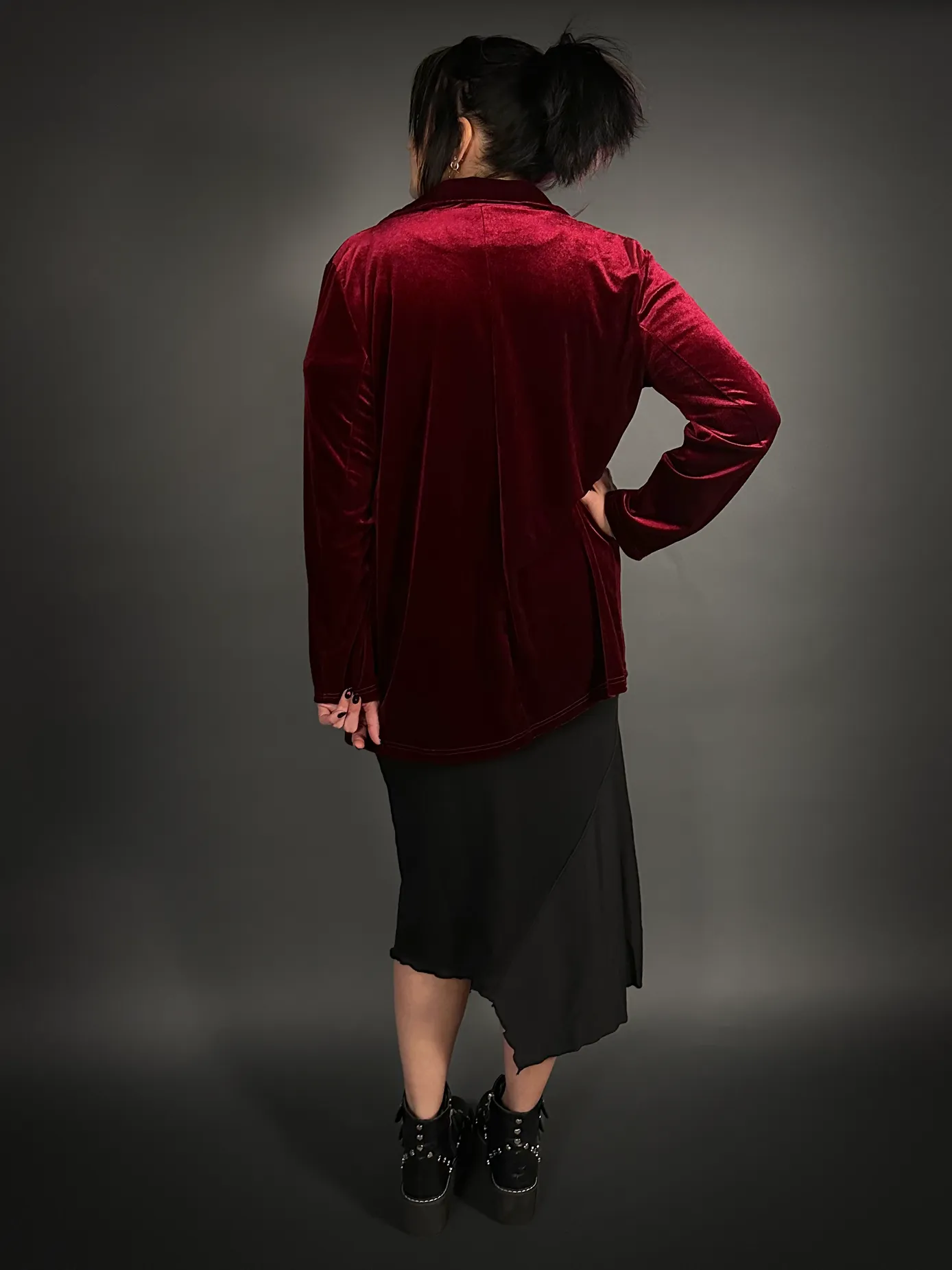 Outfit Set - Asymmetrical Midi Skirt in Black & Vintage Style Velvet Blazer in Burgundy