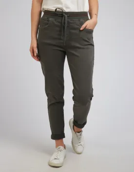 Sylvia Jogger - Dark Khaki - Foxwood